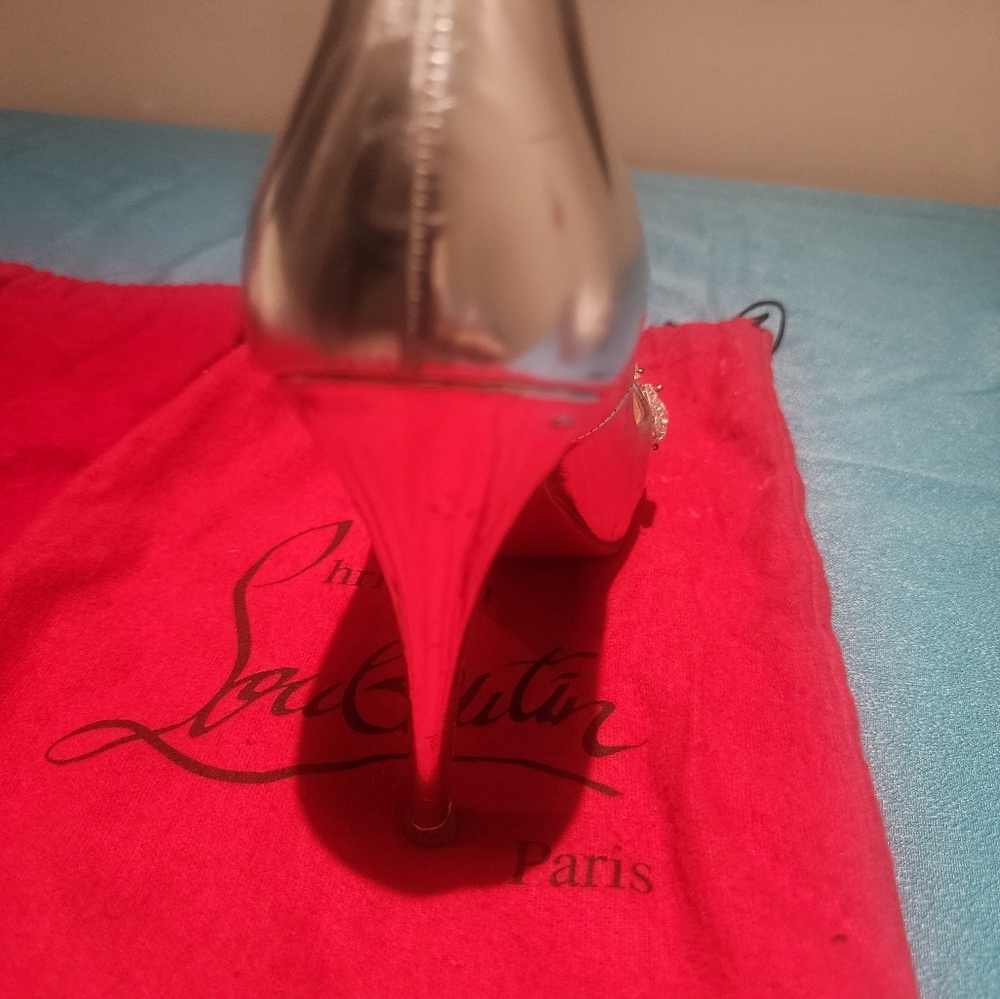 Authentic Christian louboutin bling pump size 38. Dust bag only, no box. - Picture 6 of 14